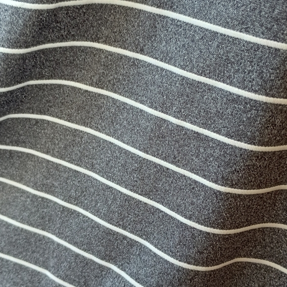 Cute Ultra Teeze Maternity Top - Picture 4 of 5